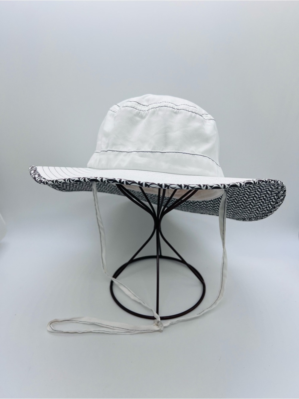Pistil White Sun Hat with Gray Pattern and Chin Strap